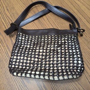 Vintage black and white woven leather shoulder ba
